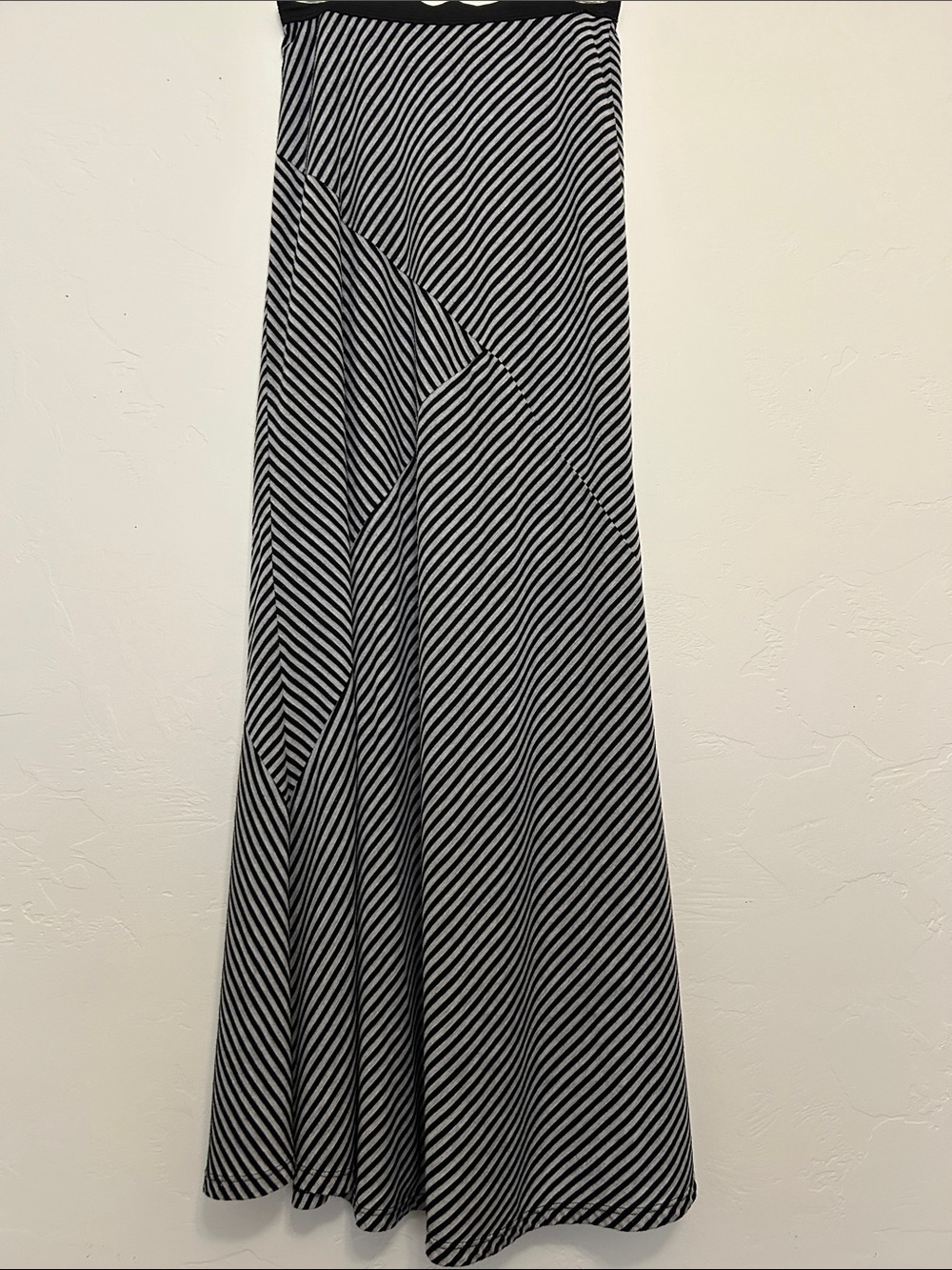 Bobeau Black and Grey Partially Lined  Long Maxi Skirt - Size Small